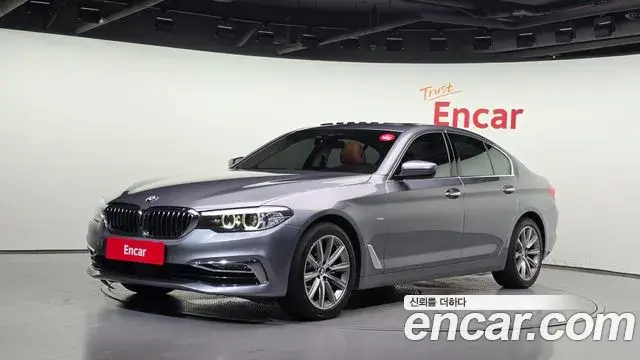 BMW 5 Series 2018 — Фото 1/20