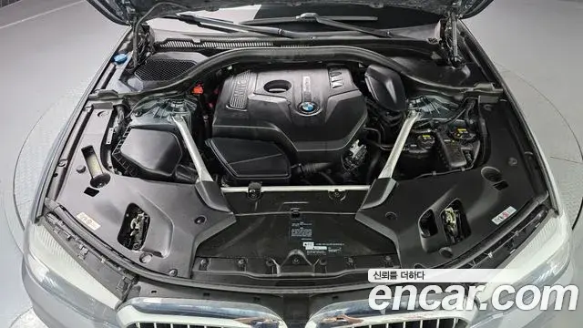 BMW 5 Series 2018 — Фото 6/20