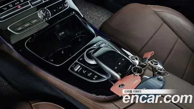 Mercedes-Benz E-Class 2019 — Фото 16/20