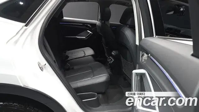 Audi Q3 2024 — Фото 12/20