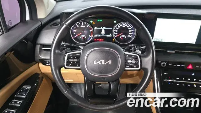 Kia Carnival 2022 — Фото 13/20