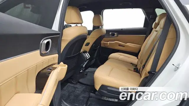 Kia Sorento 2023 — Фото 12/20