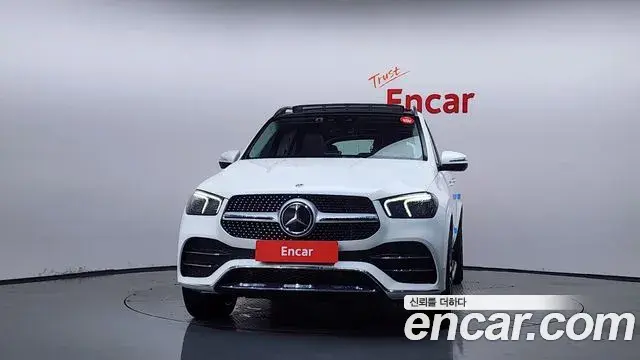 Mercedes-Benz GLE-Class 2023 — Фото 3/20