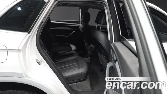 Audi Q5 2020 — Фото 12/20
