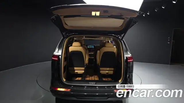 Kia Carnival 2022 — Фото 20/20