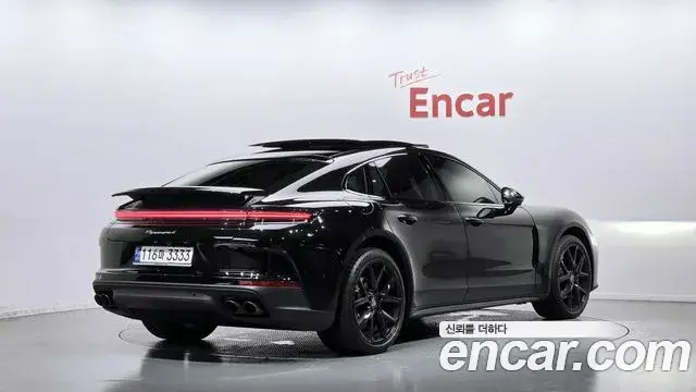 Porsche Panamera 2024 — Фото 1/20