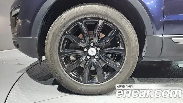 Land Rover Range Rover Evoque 2018 — ფოტო 28/31