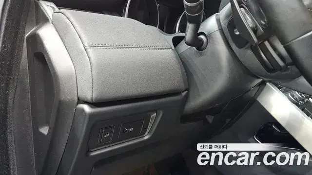 Land Rover Range Rover Evoque 2018 — ფოტო 30/31