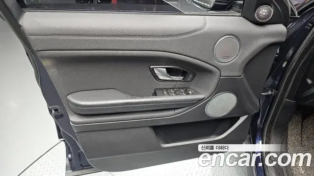 Land Rover Range Rover Evoque 2018 — ფოტო 2/31
