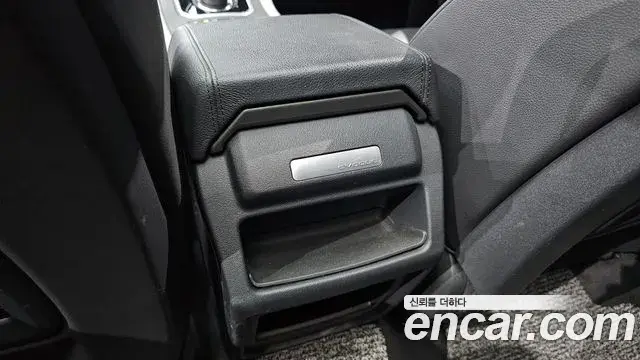 Land Rover Range Rover Evoque 2018 — ფოტო 15/31