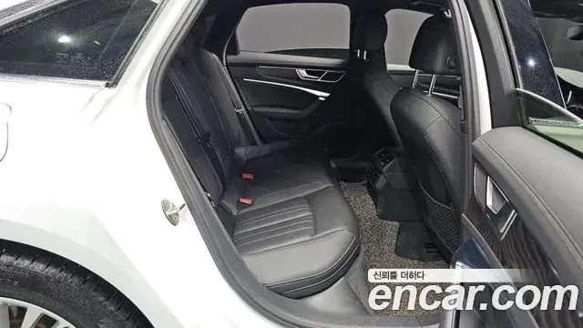 Audi A6 2021 — Фото 11/20