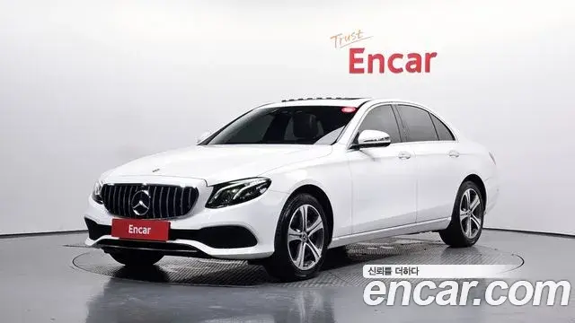 Mercedes-Benz E-Class 2019 — Фото 10/20