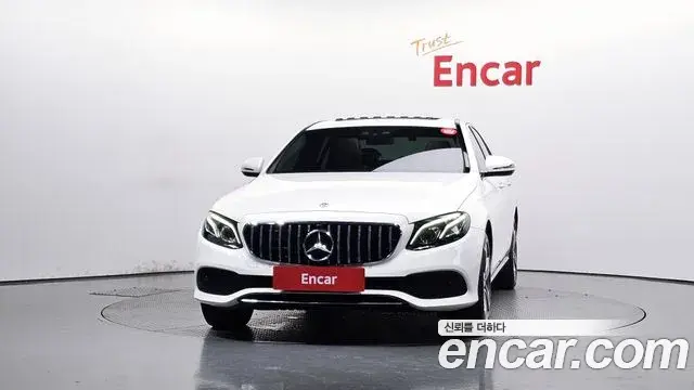 Mercedes-Benz E-Class 2019 — Фото 2/20