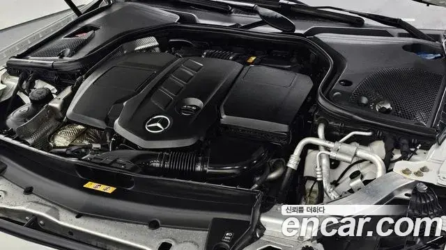 Mercedes-Benz E-Class 2019 — Фото 5/20