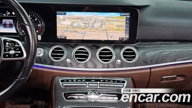 Mercedes-Benz E-Class 2019 — Фото 15/20