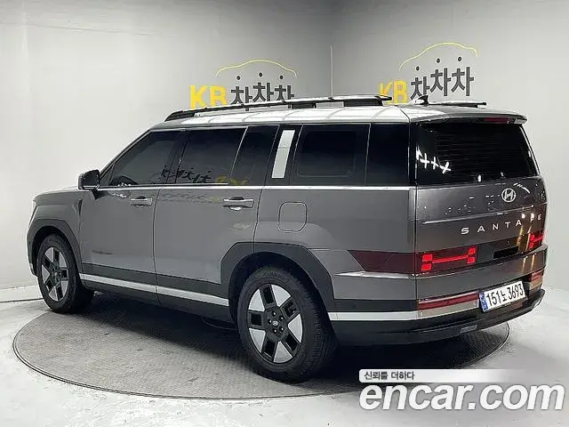 Hyundai Santa Fe 2023 — Фото 1/20