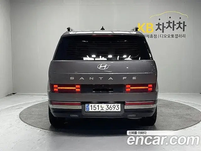 Hyundai Santa Fe 2023 — Фото 3/20