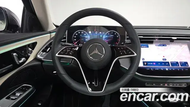 Mercedes-Benz E-Class 2026 — Фото 14/20