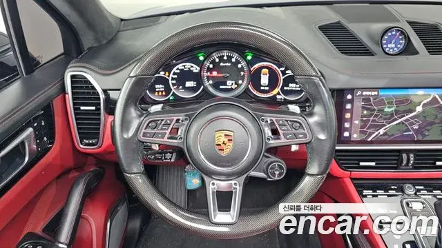 Porsche Cayenne 2022 — Фото 12/20