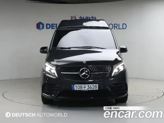 Mercedes-Benz V-Class 2023 — Фото 2/20