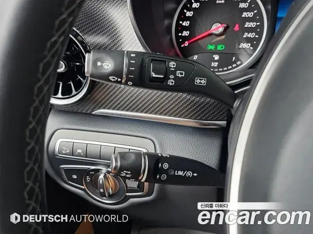 Mercedes-Benz V-Class 2023 — Фото 17/20