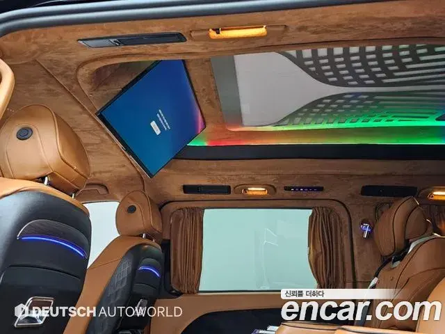 Mercedes-Benz V-Class 2023 — Фото 18/20