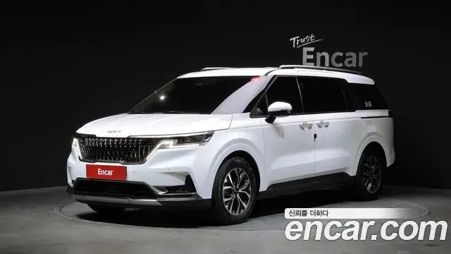 Kia Carnival 2022 — Фото 1/20