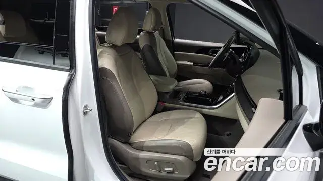 Kia Carnival 2022 — Фото 11/20
