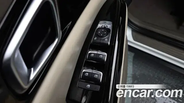Kia Carnival 2022 — Фото 18/20