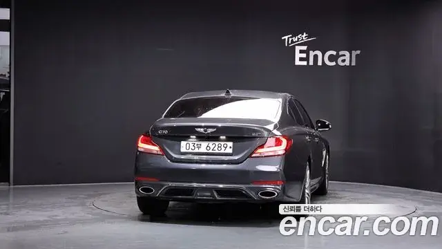 Genesis G70 2019 — Photo 27/35