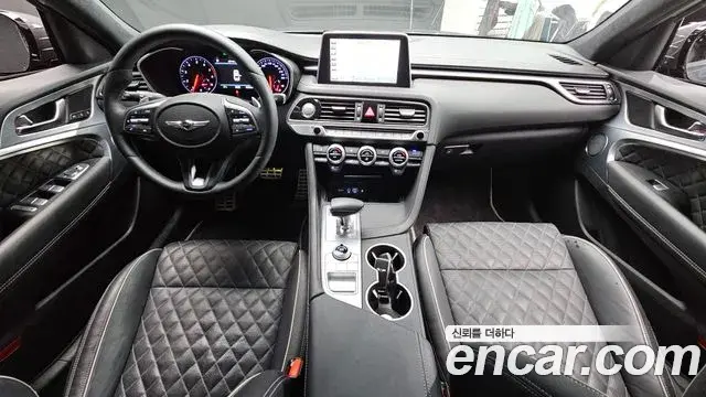 Genesis G70 2019 — Photo 13/35