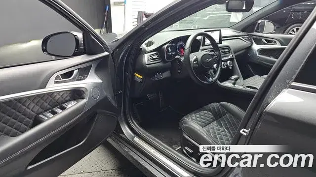 Genesis G70 2019 — Photo 8/35