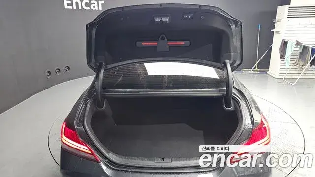 Genesis G70 2019 — Photo 11/35