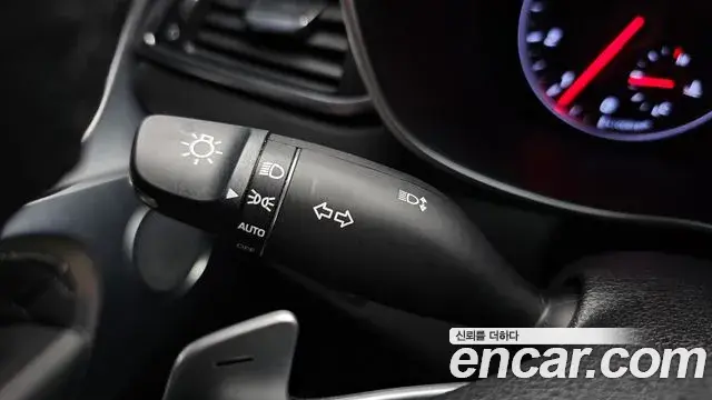 Genesis G70 2019 — Photo 18/35