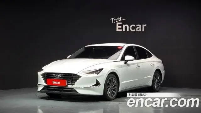 Hyundai Sonata 2019 — Фото 1/20