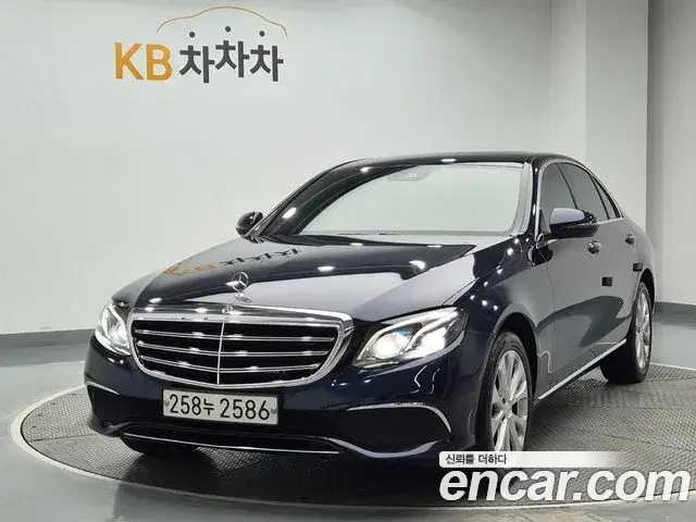 Mercedes-Benz E-Class 2019 — Фото 10/18