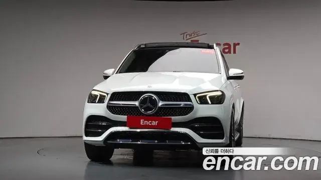 Mercedes-Benz GLE-Class 2020 — Фото 3/20