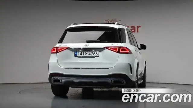 Mercedes-Benz GLE-Class 2020 — Фото 4/20