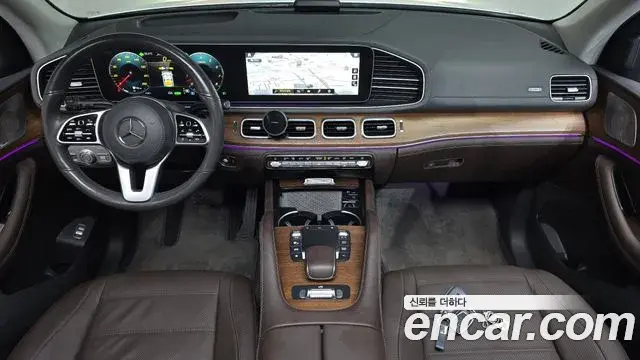 Mercedes-Benz GLE-Class 2020 — Фото 10/20