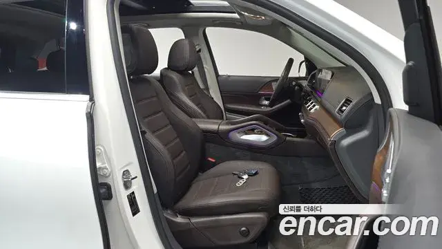 Mercedes-Benz GLE-Class 2020 — Фото 11/20