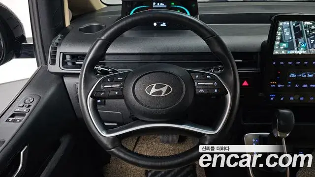 Hyundai Staria 2025 — Фото 13/20