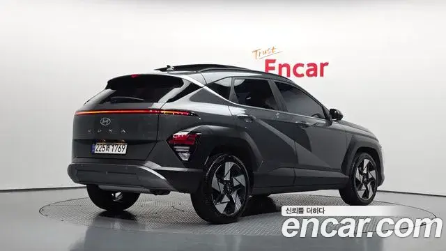 Hyundai Kona 2024 — Фото 2/20