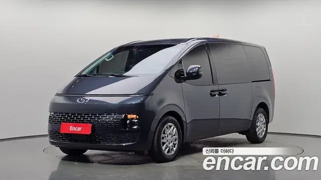 Hyundai Staria 2022 — ფოტო 23/33