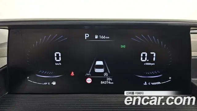 Hyundai Staria 2022 — ფოტო 14/33