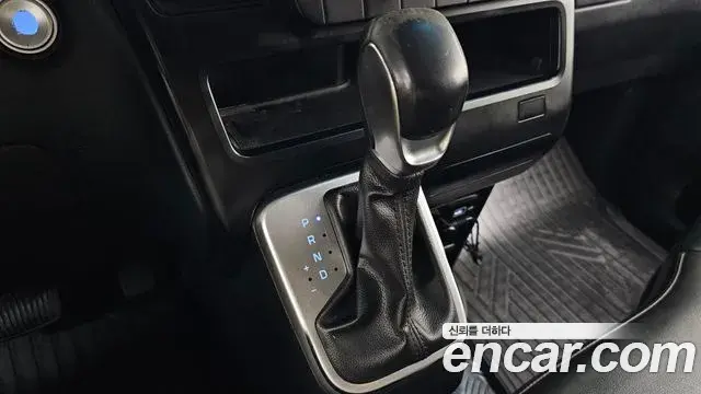 Hyundai Staria 2022 — ფოტო 29/33