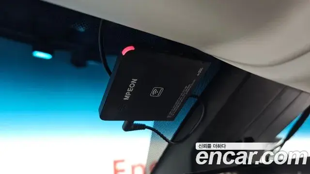 Hyundai Staria 2022 — ფოტო 22/33