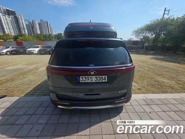 Kia Carnival 2021 — Фото 3/18