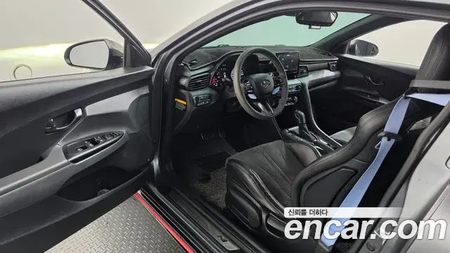 Hyundai Veloster 2020 — Фото 8/20
