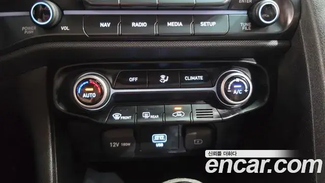 Hyundai Veloster 2020 — Фото 13/20