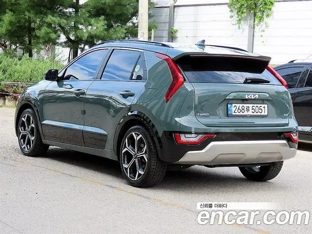 Kia Niro 2022 — Фото 2/20